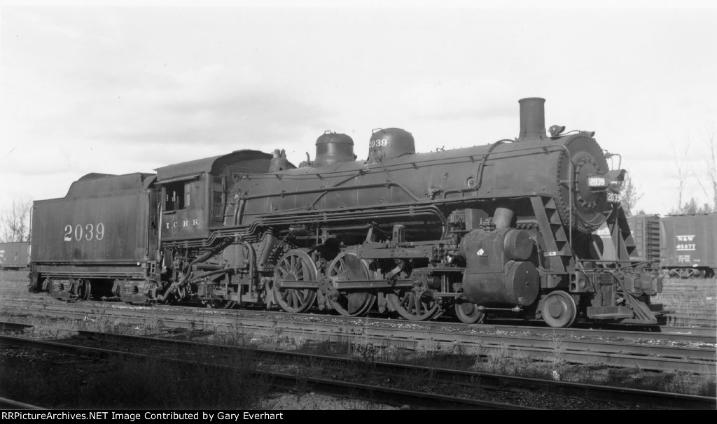 IC 4-6-2 #2039 - Illinois Central